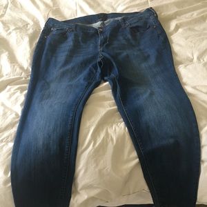 Celebrity pink jeans size 22